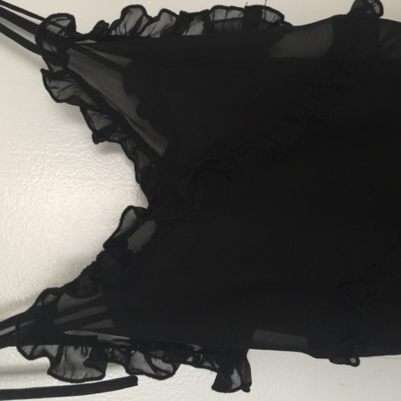 Ruffled chiffon nightie - Picture 2 of 4